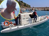 Akıntıya kapılıp denizde mahsur kalan yaşlı adamı Sahil Güvenlik kurtardı