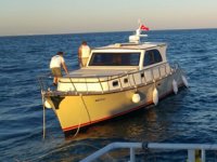 Avcılar açıklarında sürüklenen tekne kurtarıldı