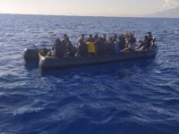 İzmir açıklarında 456 düzensiz göçmen kurtarıldı