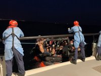 Didim açıklarında 57 düzensiz göçmen kurtarıldı