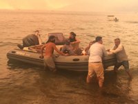 Bodrum'da botlar ve tekneler tahliye için seferber oldu