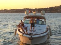 Ambarlı açıklarında arızalanan tekne, West İstanbul Marina'ya çekildi