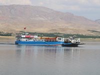 Malatya’da feribot yolculuğu ilgi görüyor