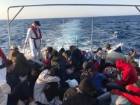 İzmir’de 122 düzensiz göçmen yakalandı
