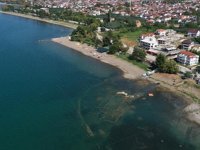 İznik Gölü'nde su çekildi, bazilika ortaya çıktı