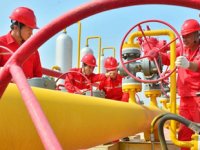 Çin, rafinerilerde petrol ithalat kotalarını artırdı