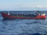 Göçmenleri taşıyan Murat 729 isimli gemi, Kos Adası’na çekildi