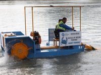 Sucul ot kesme teknesi Mavi Yengeç, Boğaçayı’na indirildi