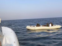 Marmaris’te 14 düzensiz göçmen kurtarıldı