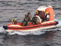 İranlı balıkçıların imdadına ABD Donanması yetişti