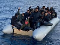 İzmir'de 65 düzensiz göçmen, kurtarıldı