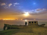 Van Gölü'nün simgesi batık teknenin yerine yenisi konulacak