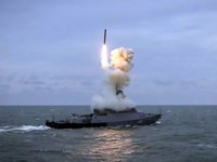 Rus fırkateyni, su altı hedeflerini 'Otvet' füzeleriyle vurdu