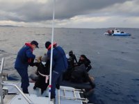 İzmir açıklarında 47 göçmen kurtarıldı