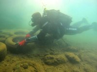Hatay’da Sahil Güvenlik dalgıçları, deniz dibi temizliği yaptı