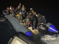 İzmir açıklarında 34 düzensiz göçmen kurtarıldı