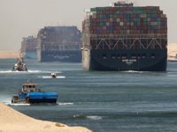 Süveyş Kanalı’nın geliri 2021 yılında yüzde 12 arttı