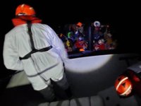 Bodrum’da 16 düzensiz göçmen kurtarıldı