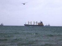 Poyraz, Marmara Denizi'nde ulaşımda aksamalara neden oldu