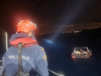 İzmir açıklarında 63 düzensiz göçmen kurtarıldı