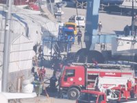 Marmaris'te bakım yapılan teknede yangın çıktı