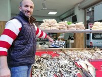 Balıkçılar, hamsi sezonunun erken bitmesinden şikayet ediyor