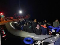Datça açıklarında 35 göçmen yakalandı