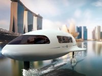 Uçan tekne The Jet, Dubai'de denize inecek