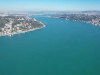 İstanbul Boğazı turkuaz rengine büründü