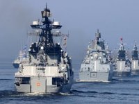 Rusya, izinsiz olarak karasularına giren yabancı gemilere ateş açabilir