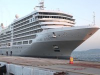 Silver Dawn kruvaziyer gemisi, Kuşadası'na geldi