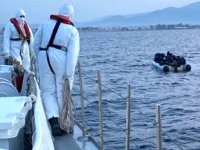 İzmir açıklarında 76 düzensiz göçmen kurtarıldı