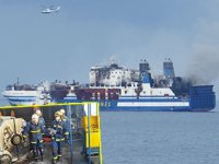 Yunanistan’daki gemi yangını faciasında 1 kişinin cansız bedenine ulaşıldı