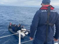 İzmir açıklarında 7 düzensiz göçmen kurtarıldı