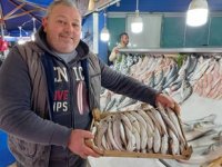 Fırtına ve soğuklar, balık fiyatlarını da etkiledi