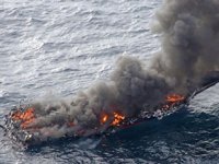 Japonya’da Grand Line Eishin Maru isimli balıkçı teknesi yanarak battı