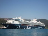 Meine Schiff Herz isimli yolcu gemisi, Marmaris’e geldi