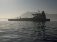 Yunanistan, İran petrol tankerine el koydu