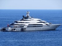 Rus oligarklara ait yatlar, 'görünmez' oldu