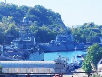 Rusya’nın çıkarma gemileri, bakım onarım için Sivastopol’a geldi