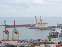 AB, Ukrayna limanlarının acilen açılmasını istiyor