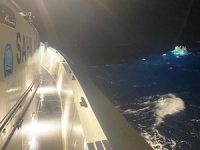 İzmir açıklarında 34 göçmen kurtarıldı