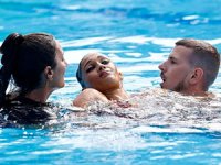 ABD'li yüzücü Anita Alvarez ölümden döndü