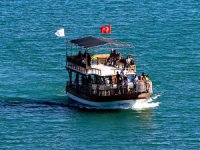 Demirözü Barajı, tekne turları ile turizme katkı sağlıyor