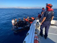 Çeşme açıklarında 44 göçmen kurtarıldı