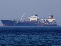 Yunanistan, alıkoyduğu İran petrol tankerine seyir izni verdi