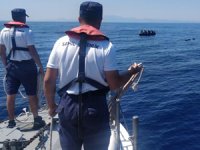 İzmir açıklarında 46 göçmen kurtarıldı