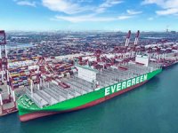Dünyanın en büyük konteyner gemisi Evergreen, ilk yolculuğuna başlıyor