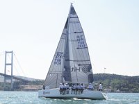 Hitit Yelken Takımı, ilk yarışında üçüncülük kupasını kaldırdı