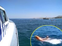 Van’da 49 yüzücü, kumandalı can simidiyle kurtarıldı